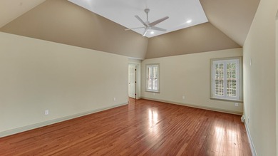 Stunning, TOTALLY UPDATED 3 story home in gated golf course - photo 23