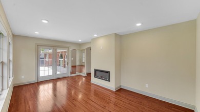 Stunning, TOTALLY UPDATED 3 story home in gated golf course - photo 25