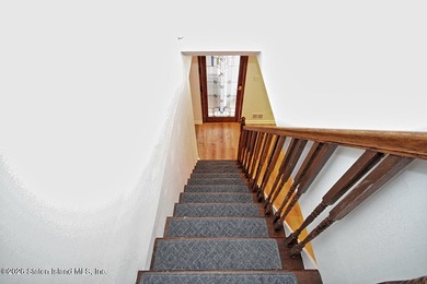 Welcome to this move-in-ready 3-bedroom, 3 bath end unit condo - photo 10