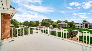 Stunning, TOTALLY UPDATED 3 story home in gated golf course - photo 48