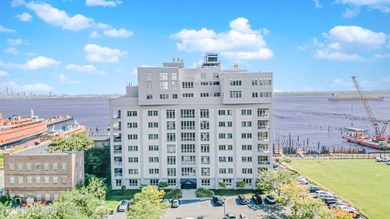 Luxury Waterfront Living at The Accolade at 90 Bay Street - photo 1