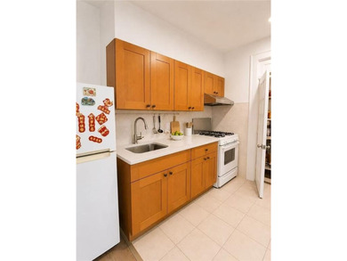 Turnkey 6-Dwelling Corner Detached Brick Building, Bensonhurst - photo 4