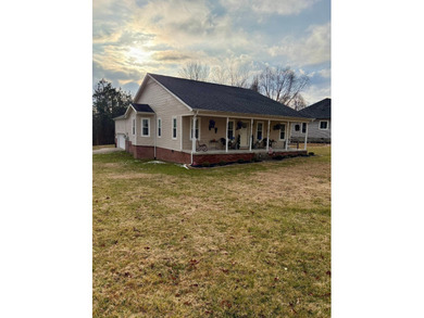 Laurel Lake Home For Sale in Corbin Kentucky