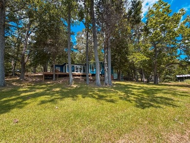 Good vibes cabin on the lake! Located in the gated and private - photo 6