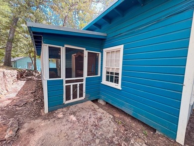 Good vibes cabin on the lake! Located in the gated and private - photo 7