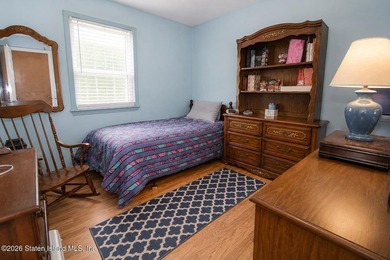 Move Right Into this beautifully maintained 3 bedroom 1.5 bath - photo 9