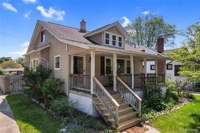 Lake Saint Clair Home Active Under Contract in Saint Clair Shores Michigan