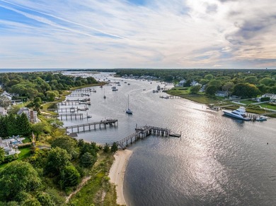 Presenting an offering of rare distinction. Refined coastal - photo 4