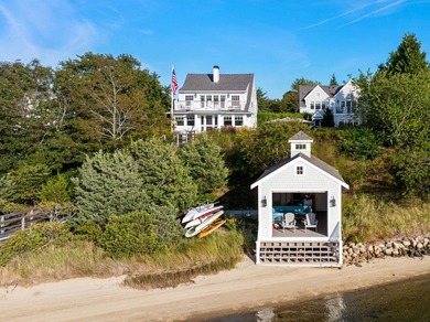 Presenting an offering of rare distinction. Refined coastal - photo 6