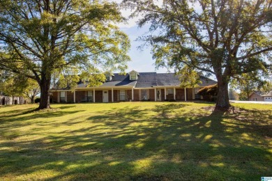 (private lake, pond, creek) Home For Sale in Jemison Alabama