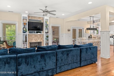 Discover this charming, well-kept secret nestled right in the - photo 11