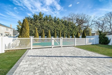 Welcome to this stunning Colonial nestled in the heart of - photo 17