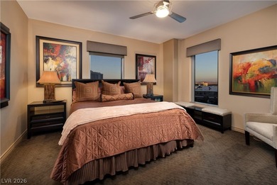 From the first light of sunrise to the glow of the Strip after - photo 20
