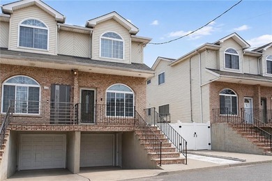 Move right in to this beautifully maintained home on a quiet - photo 1