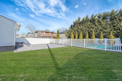 Welcome to this stunning Colonial nestled in the heart of - photo 21