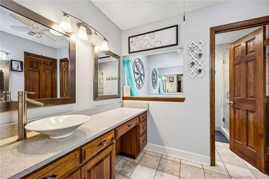This stunning Shadowlawn Estates home boasts 4-bedroom, 2 - photo 25