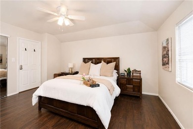 Move right in to this beautifully maintained home on a quiet - photo 9