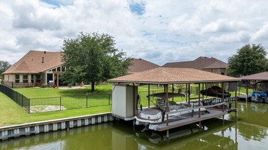 Exceptional waterfront living in The Island, Granbury's premier - photo 3