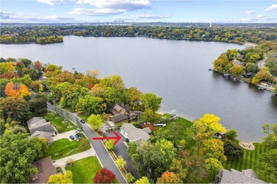 Lake Johanna Home Sale Pending in Arden Hills Minnesota