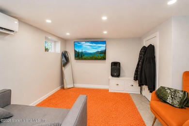 Welcome to this beautifully renovated home nestled in the heart - photo 10