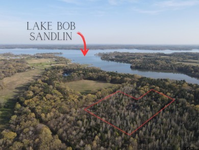 6.34 Unrestricted acres nestled in the Northeast Texas Piney - Lake Acreage For Sale in Mount Pleasant, Texas