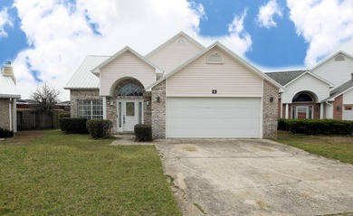 Beautiful home close to the white sandy beaches, military bases - photo 2