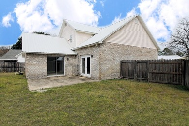Beautiful home close to the white sandy beaches, military bases - photo 4