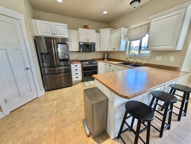 Welcome home to this beautifully maintained Eagle Mountain gem - photo 19