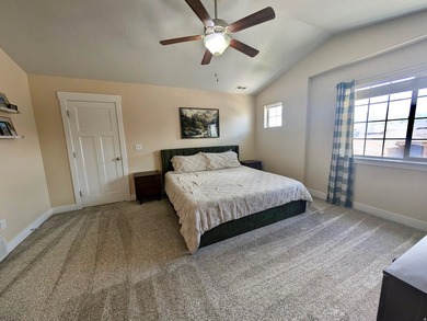 Welcome home to this beautifully maintained Eagle Mountain gem - photo 24