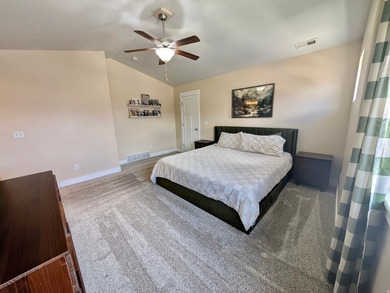 Welcome home to this beautifully maintained Eagle Mountain gem - photo 25