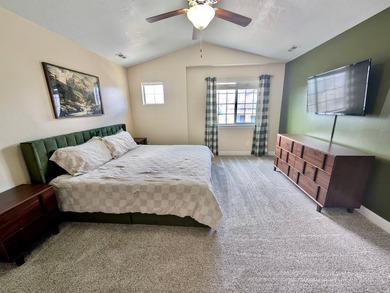 Welcome home to this beautifully maintained Eagle Mountain gem - photo 28
