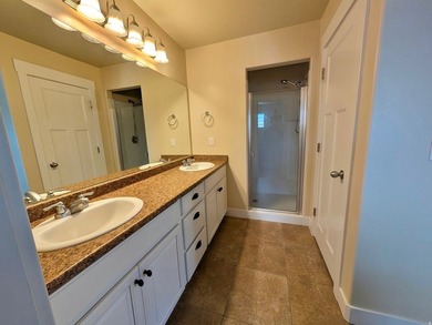 Welcome home to this beautifully maintained Eagle Mountain gem - photo 31
