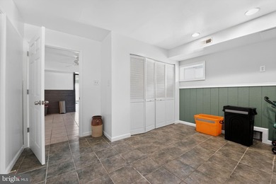 Welcome to 1400 Burke Rd, with over 3000 sq ft of house - photo 33