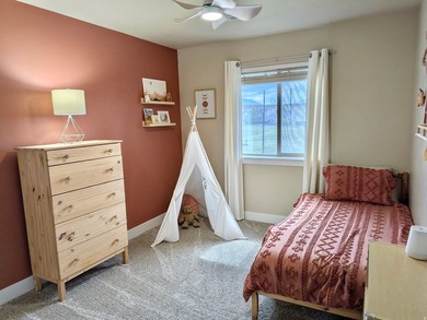 Welcome home to this beautifully maintained Eagle Mountain gem - photo 34