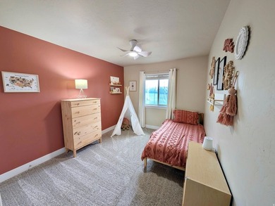 Welcome home to this beautifully maintained Eagle Mountain gem - photo 35