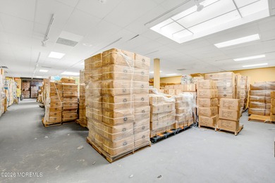 Great buy! Warehouse plus retail in prime location on Rt 35 - photo 36
