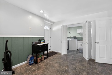 Welcome to 1400 Burke Rd, with over 3000 sq ft of house - photo 36