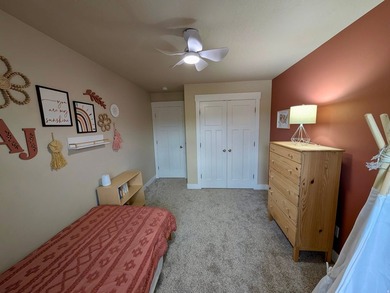 Welcome home to this beautifully maintained Eagle Mountain gem - photo 36