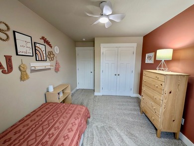 Welcome home to this beautifully maintained Eagle Mountain gem - photo 38