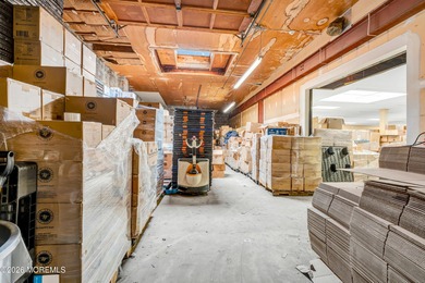 Great buy! Warehouse plus retail in prime location on Rt 35 - photo 40