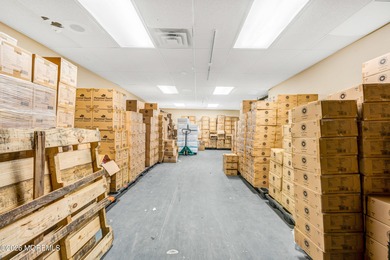 Great buy! Warehouse plus retail in prime location on Rt 35 - photo 41