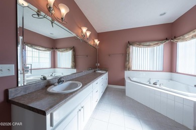 Spacious 3-bedroom, 2-bath traditional ranch-style brick home - photo 44