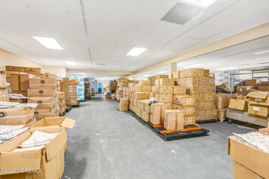 Great buy! Warehouse plus retail in prime location on Rt 35 - photo 45