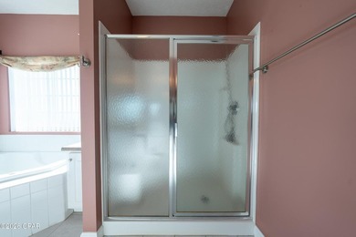 Spacious 3-bedroom, 2-bath traditional ranch-style brick home - photo 46