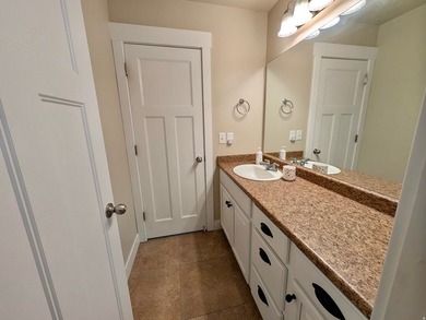 Welcome home to this beautifully maintained Eagle Mountain gem - photo 47