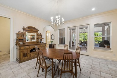 Tucked away in a secluded setting, this impressive three-bedroom - photo 9