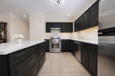 Welcome to this beautifully renovated 2-bedroom, 2-bathroom - photo 6