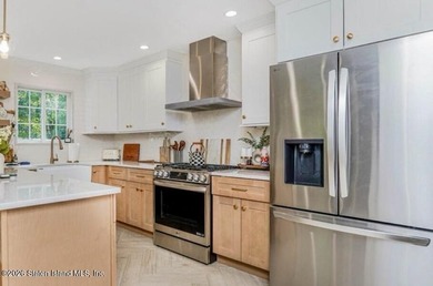 Discover the exceptional charm of this meticulously renovated - photo 9