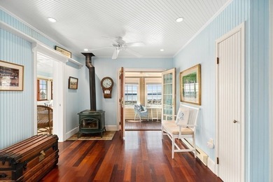Presenting a rare waterfront Eastern Pt compound spanning 3 - photo 4
