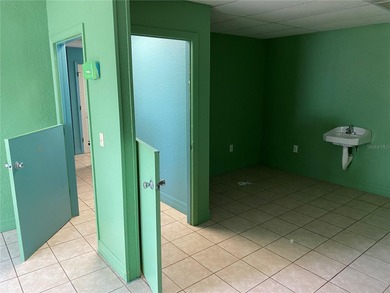 Excellent investment opportunity with this versatile commercial - photo 8
